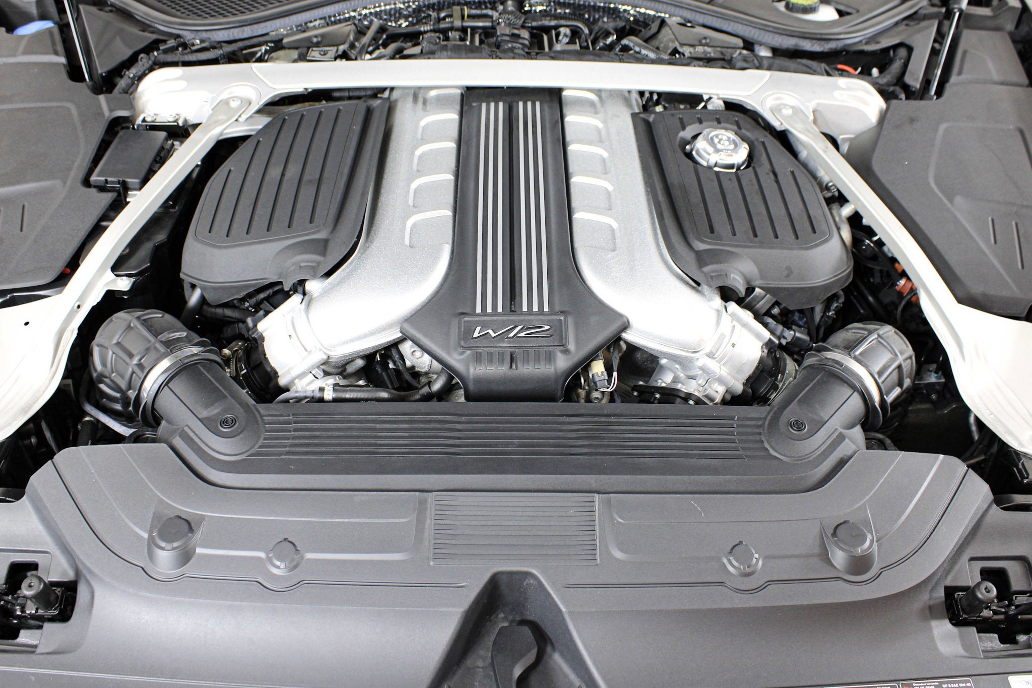 Used 2024 Black Bentley  image 42