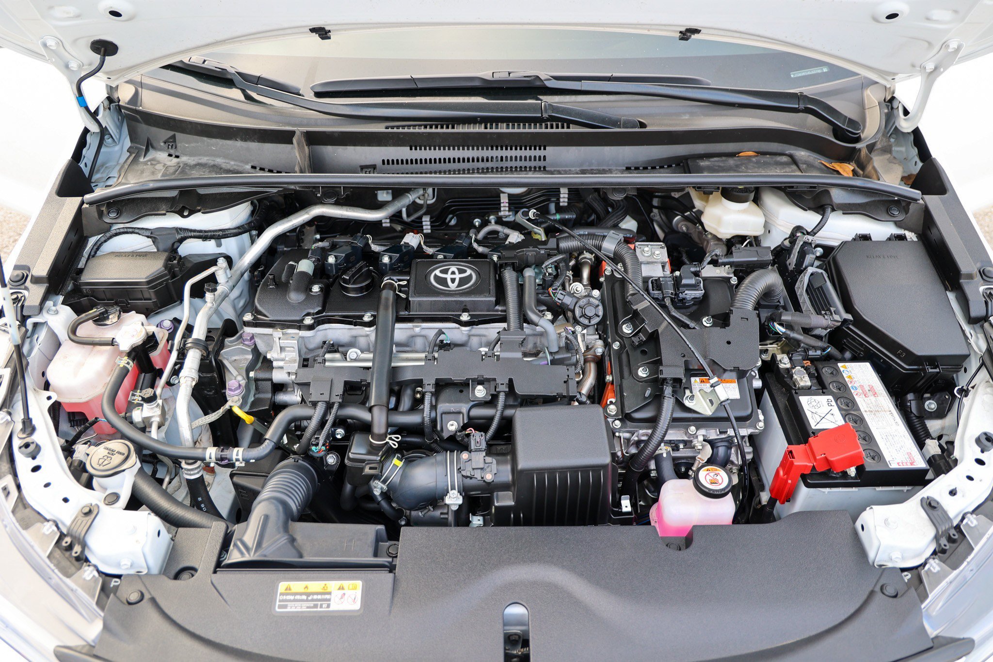 Used 2025 ICE CAP Toyota Hybrid SE image 13