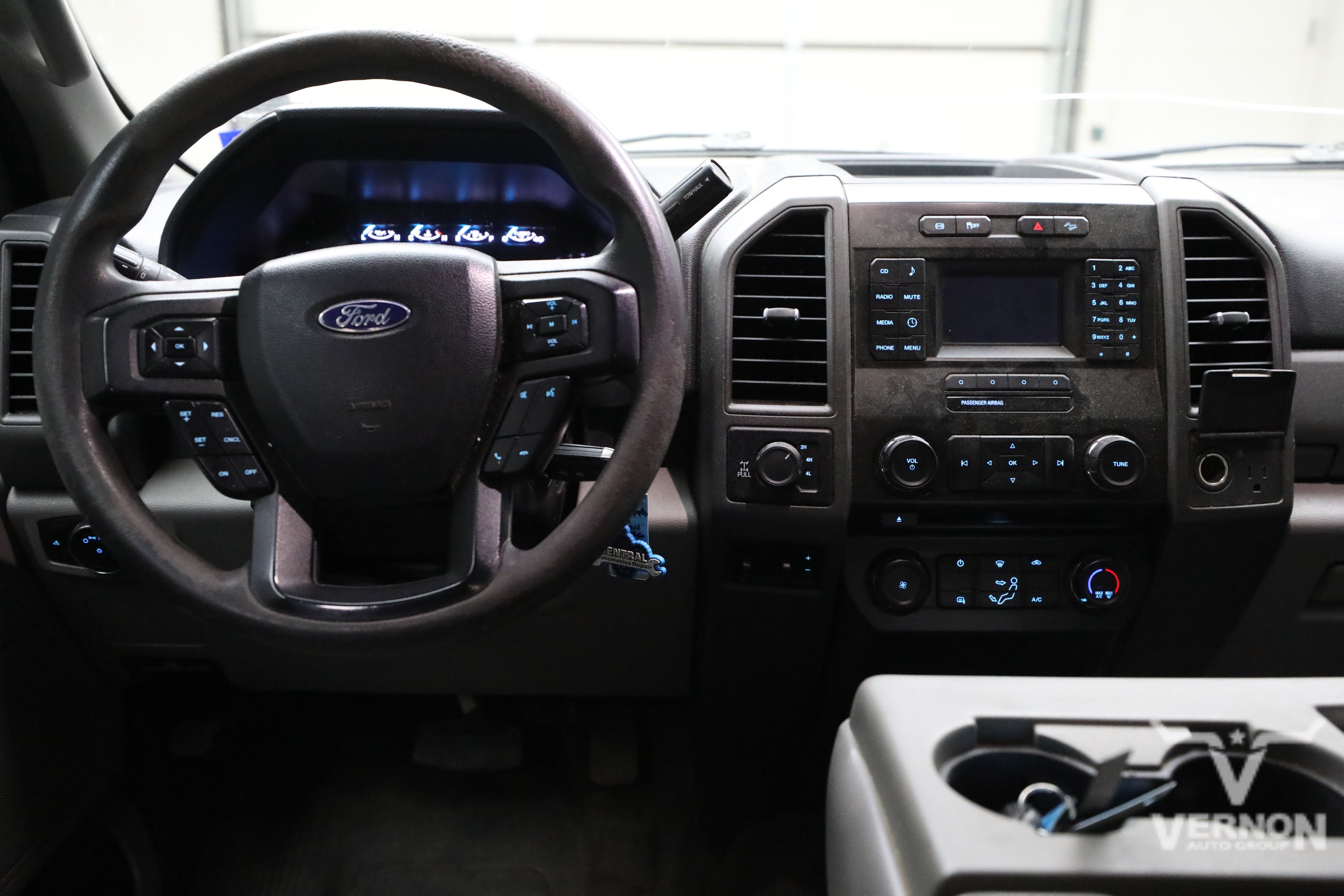 Used 2018 Oxford White Ford Y image 8