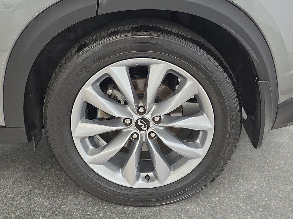 Used 2019 Graphite Shadow INFINITI LUXE image 31