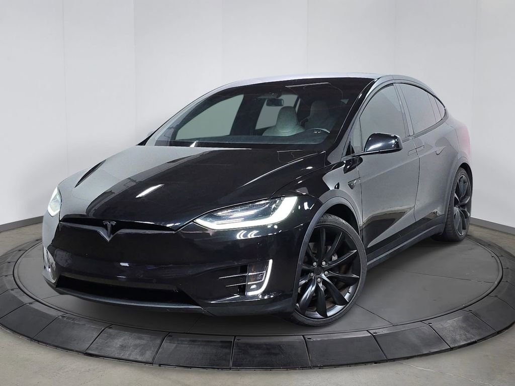 Used 2018  Tesla 75D image 1
