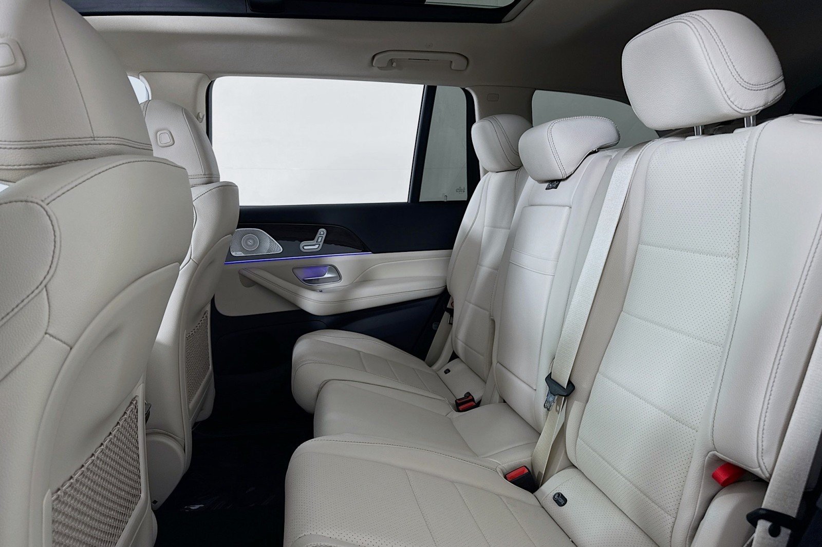 New 2026 Polar White Mercedes-Benz GLS 450 4MATIC® SUV image 7
