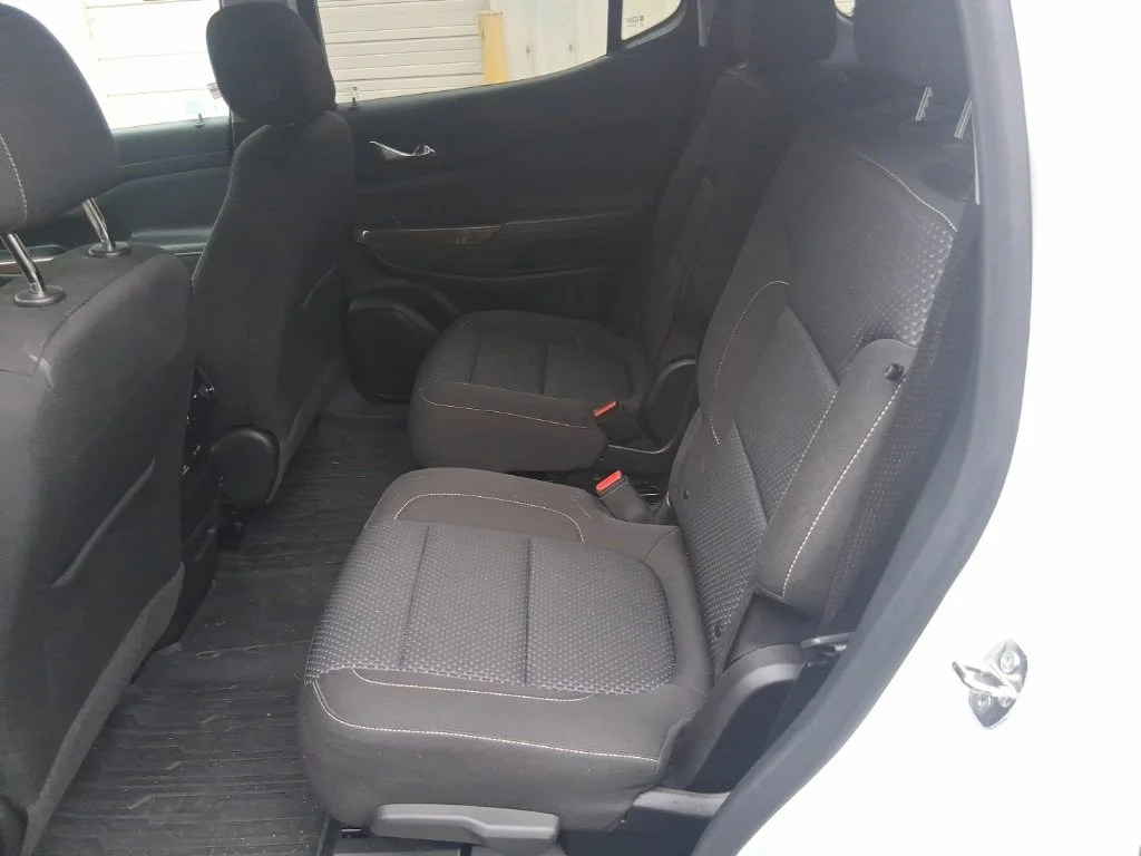 Used 2022 White GMC SLE image 16