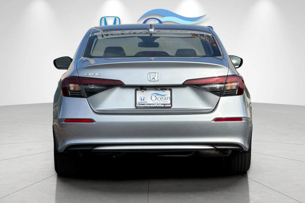 New 2026 Solar Silver Metallic Honda LX image 5