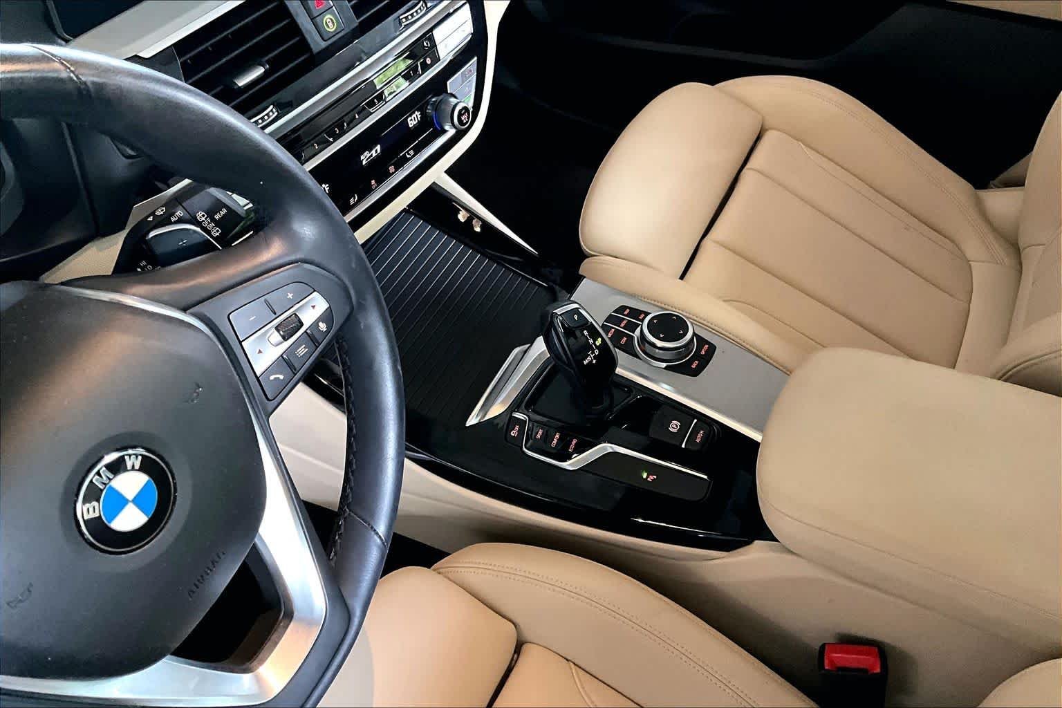 Used 2020 Glacier Silver Metallic BMW sDrive30i image 15