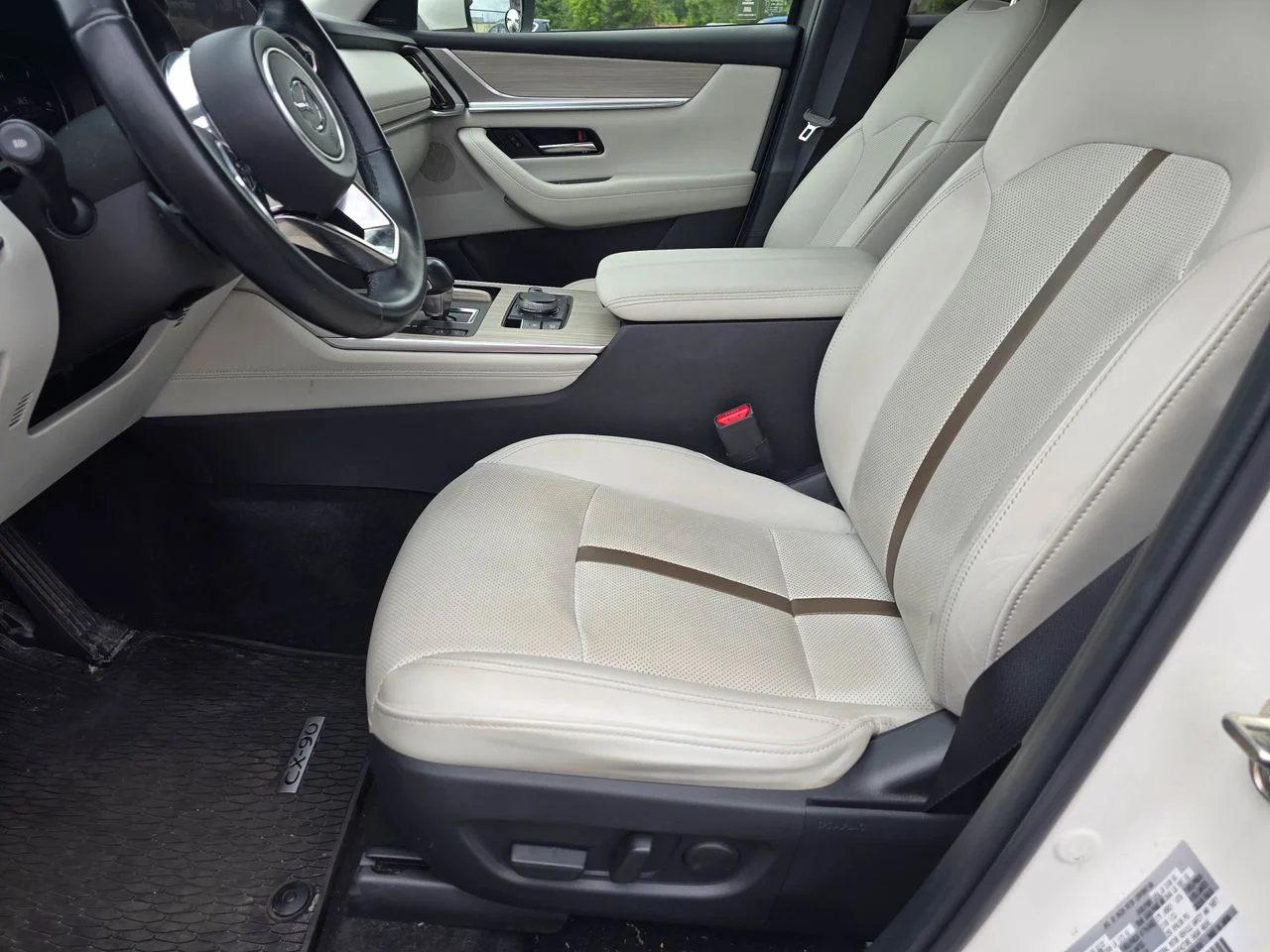 Used 2024 Rhodium White Premium Mazda 3.3 Turbo Premium Plus image 10