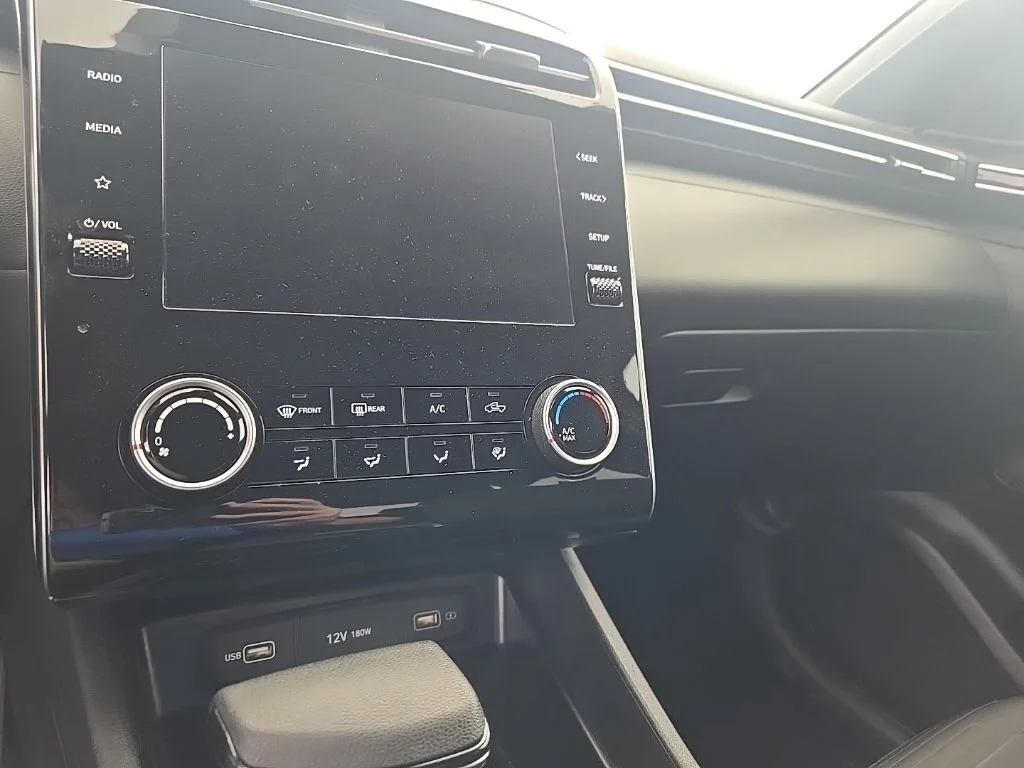Used 2022 Hampton Gray Hyundai SEL image 13