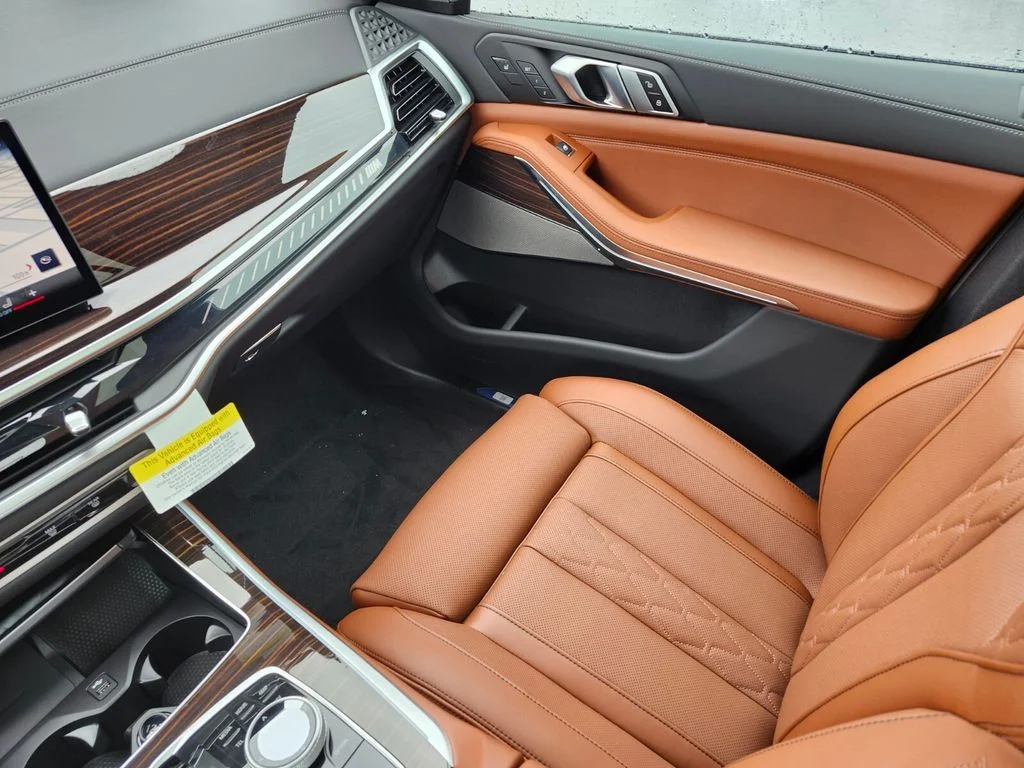 New 2026 Black BMW M60i image 14
