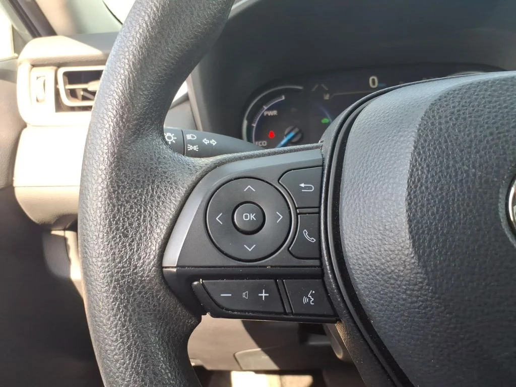 Used 2025 Silver Toyota LE image 24