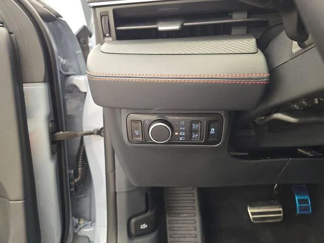 New 2026 Glacier Gray Metallic Tri-coat Ford Premium image 38