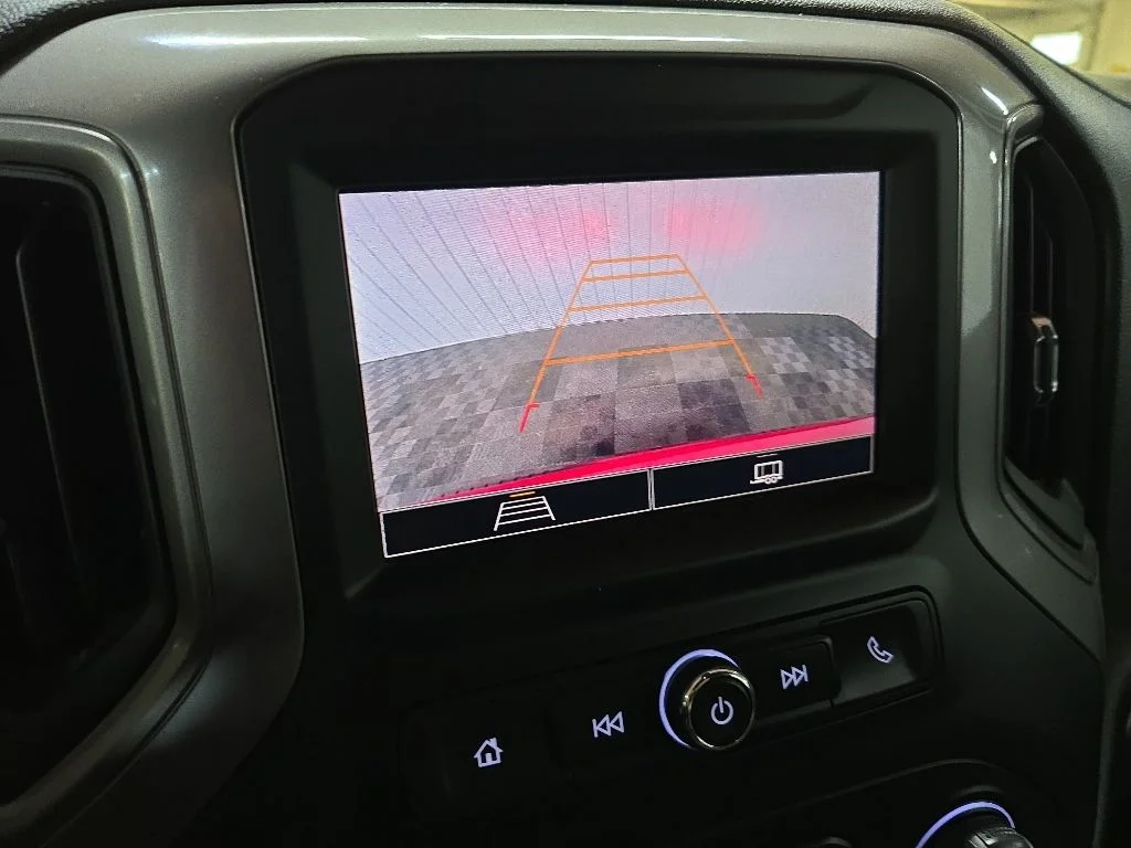 Used 2023 Red Chevrolet Custom image 23