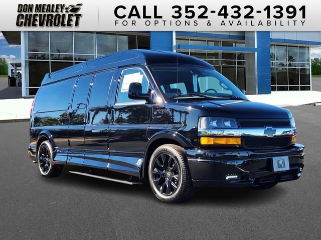 2025 Chevrolet Express 2500 Extended Work Van HD's photo