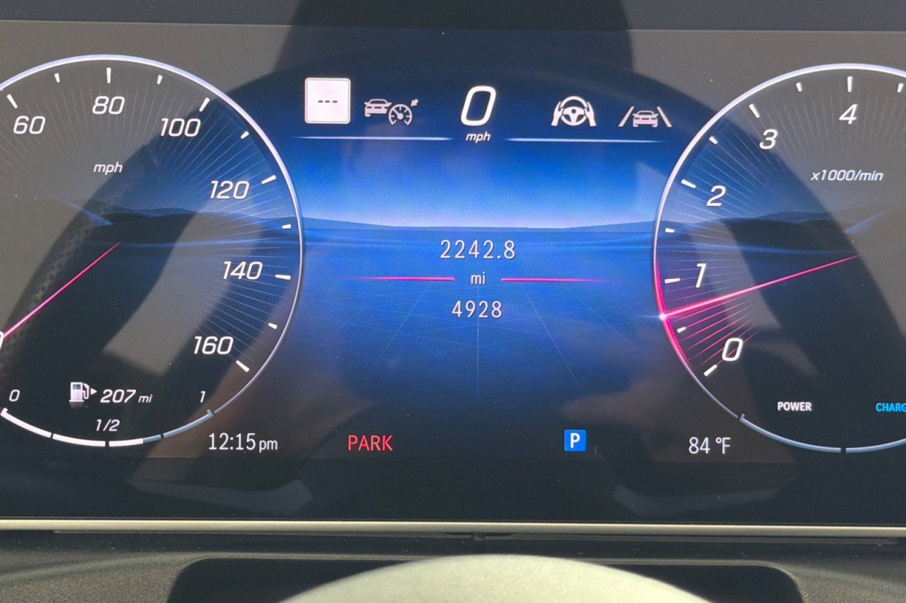 Used 2026 GRAPHITE GREY METALL Mercedes-Benz CLE 300 image 28
