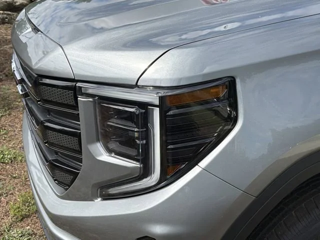New 2026 Sterling Metallic GMC Elevation image 9