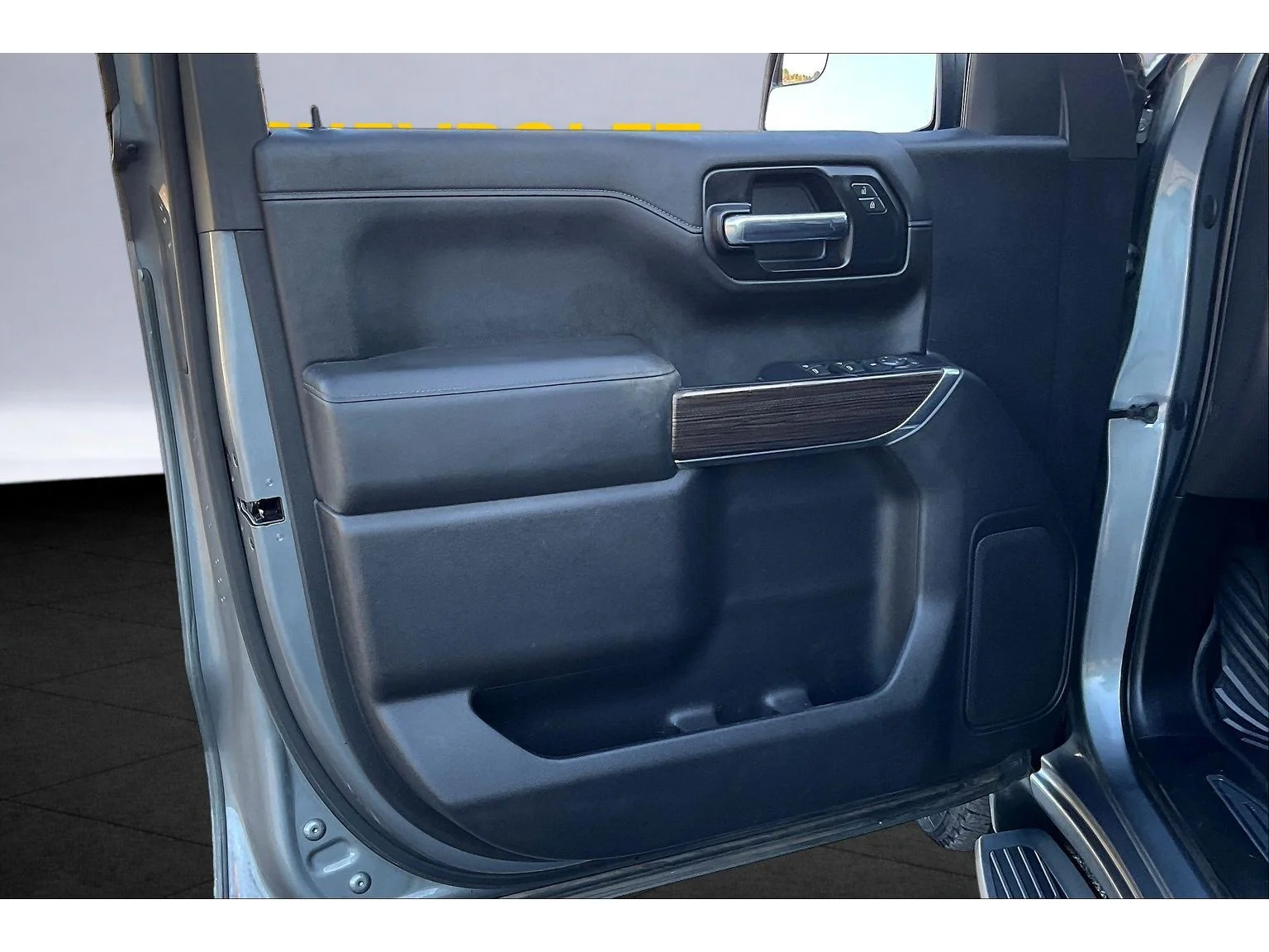 Used 2020 SATIN STEEL METALLIC Chevrolet LT image 16