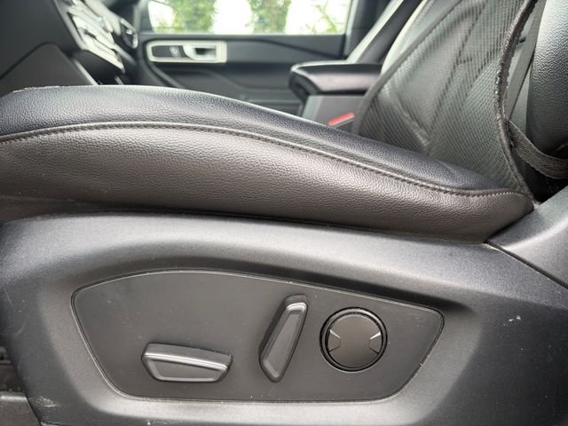 Used 2020 Brown Ford XLT image 26