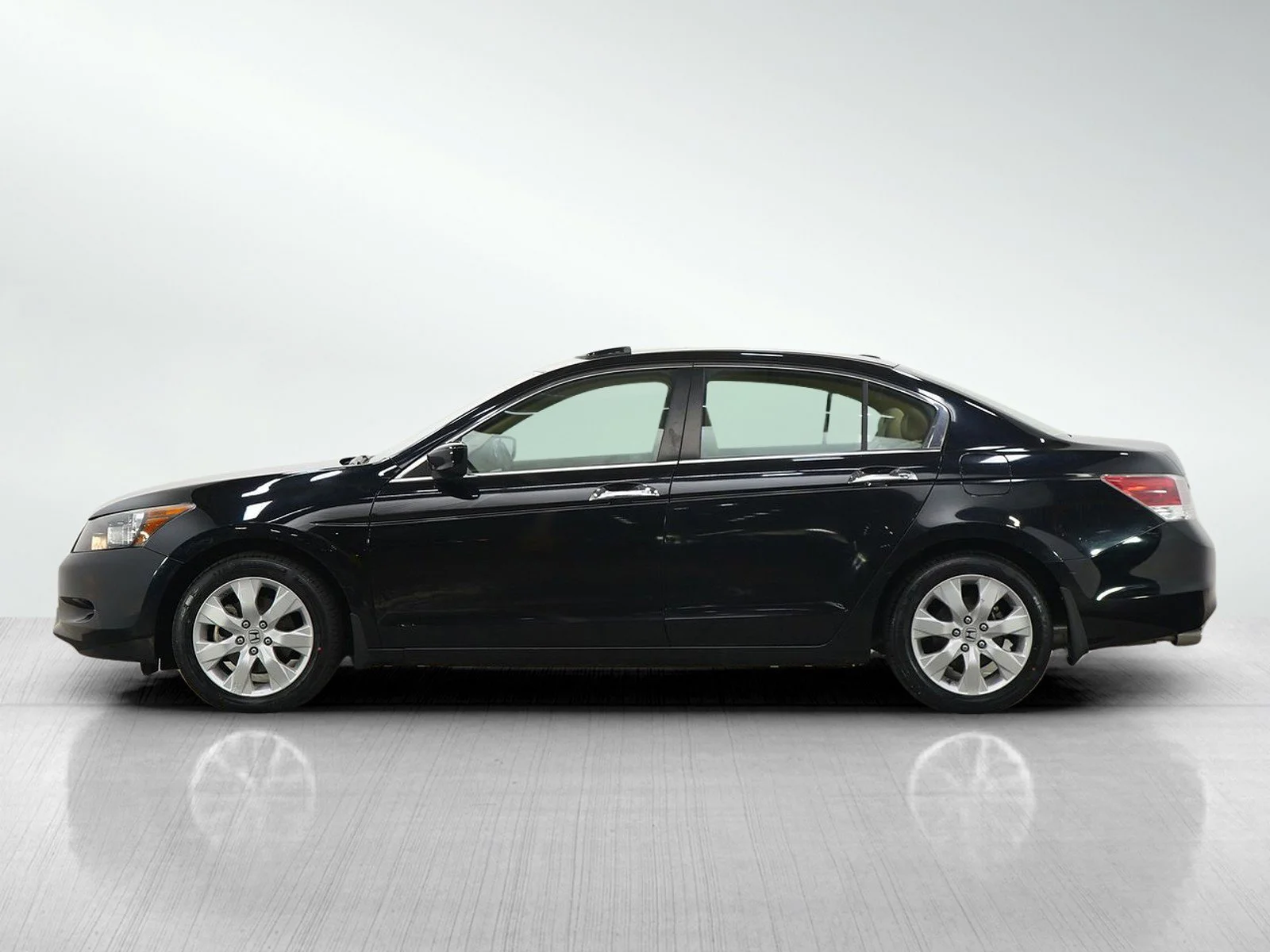 Used 2008 Honda Accord EX-L V6 with VIN 1HGCP36818A079774 for sale in Burnsville, Minnesota