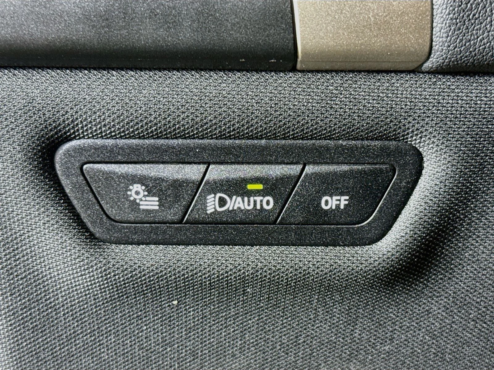 Certified Used 2024 Oxide Gray Metallic BMW xDrive50 image 10