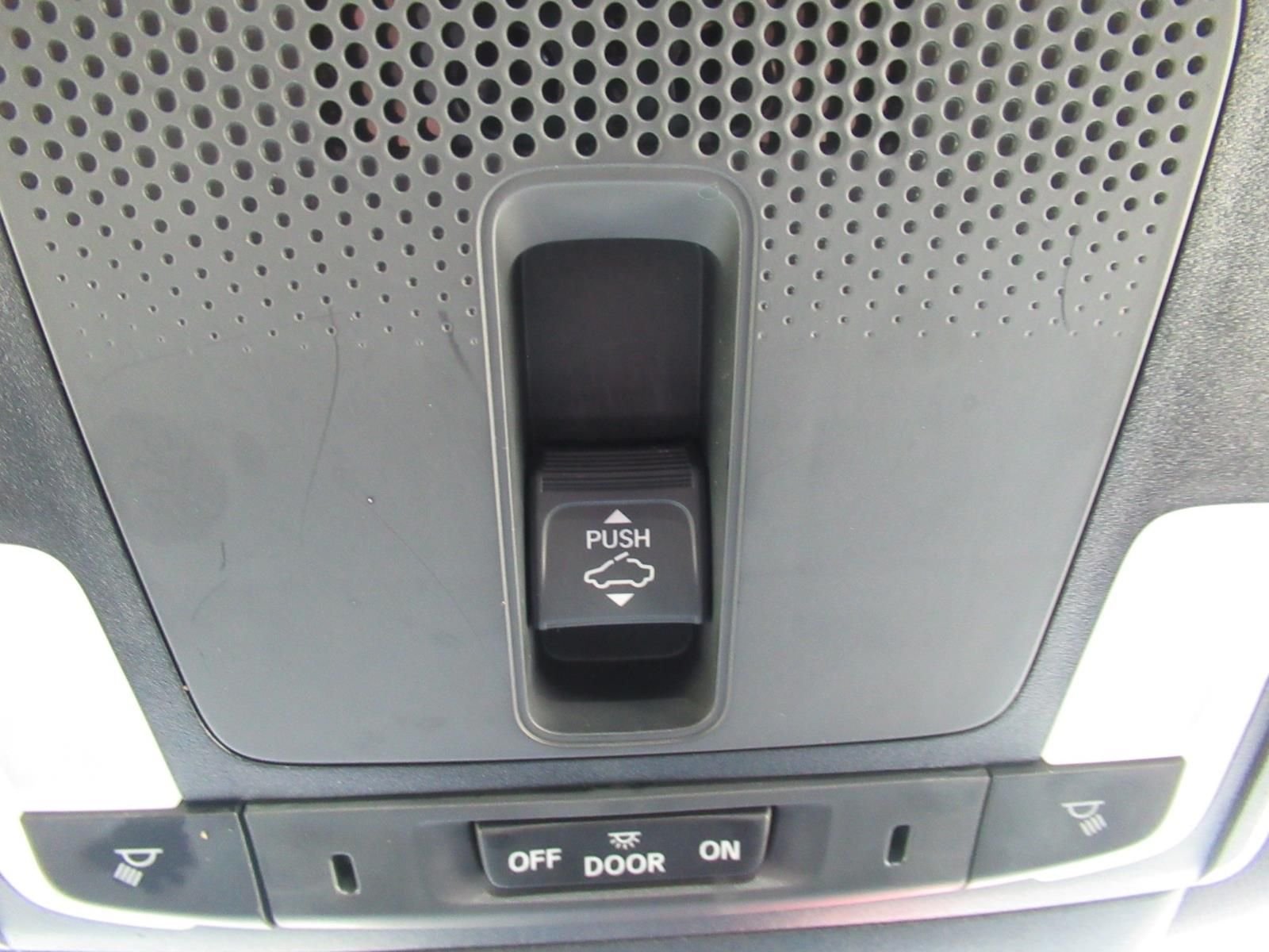 Used 2025 Silver Honda Sport-L image 31