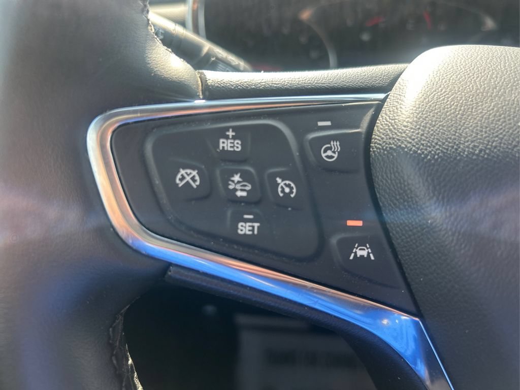 Used 2024 Summit White Chevrolet LT image 29