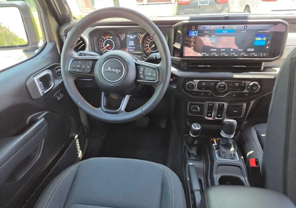 Certified Used 2025 41 Jeep Sport S image 35