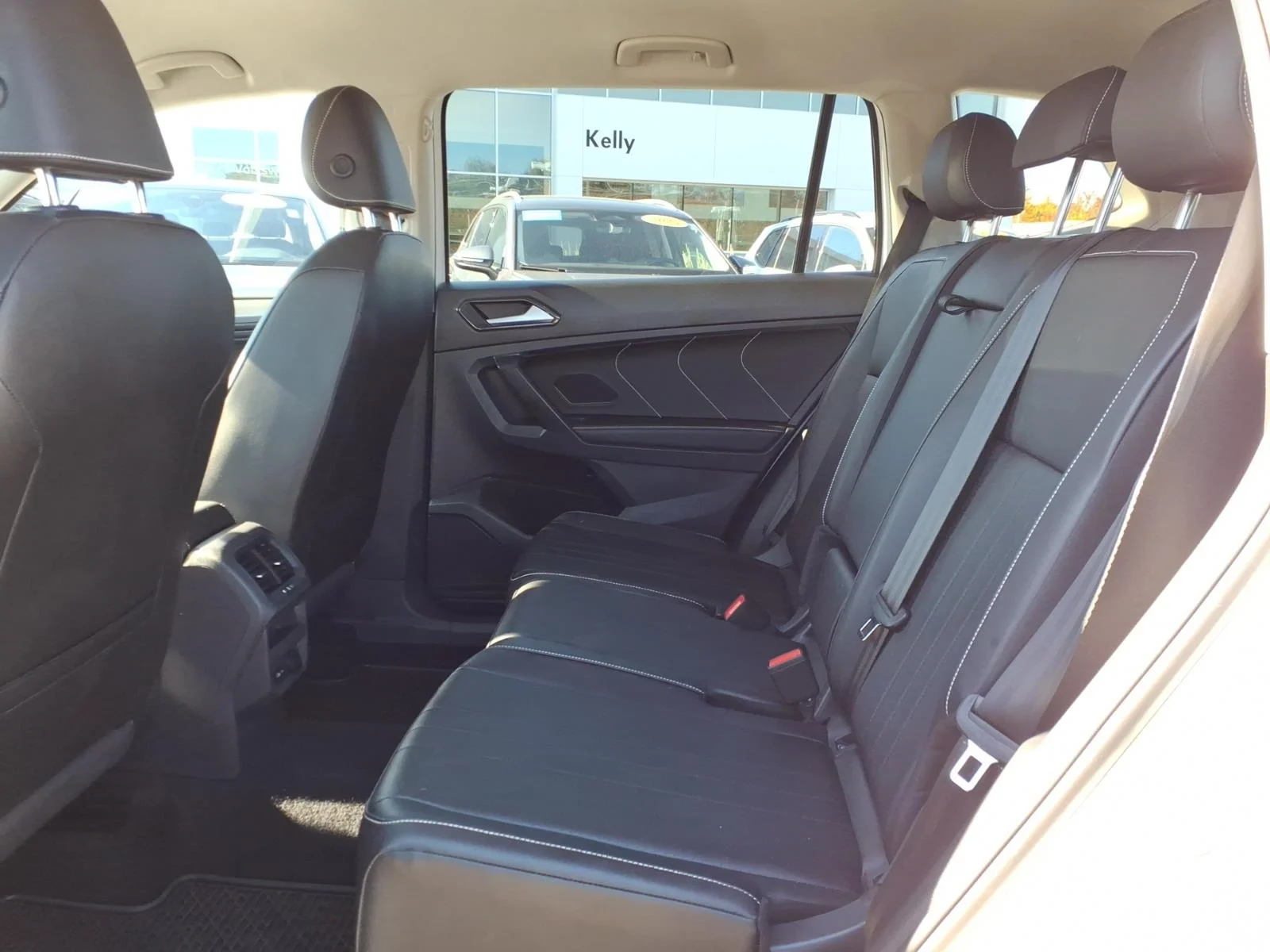 Certified Used 2022 Pure White Volkswagen SE image 13