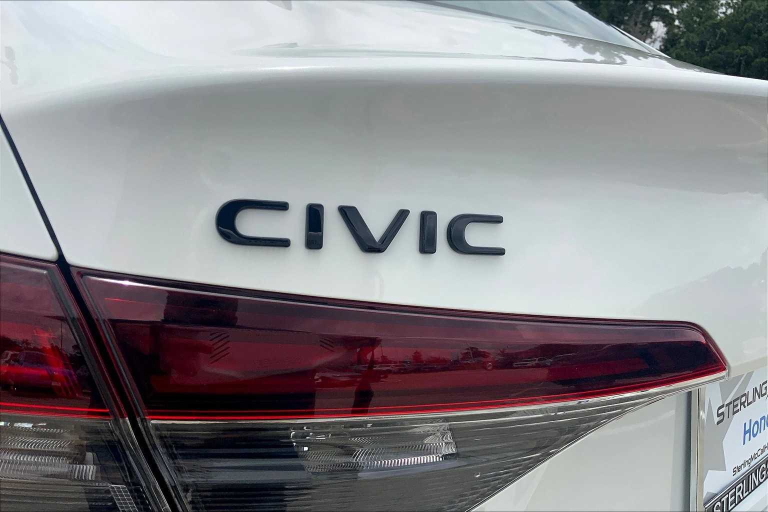 New 2026 Platinum White Pearl Honda 2WD Sport Touring Hybrid image 15