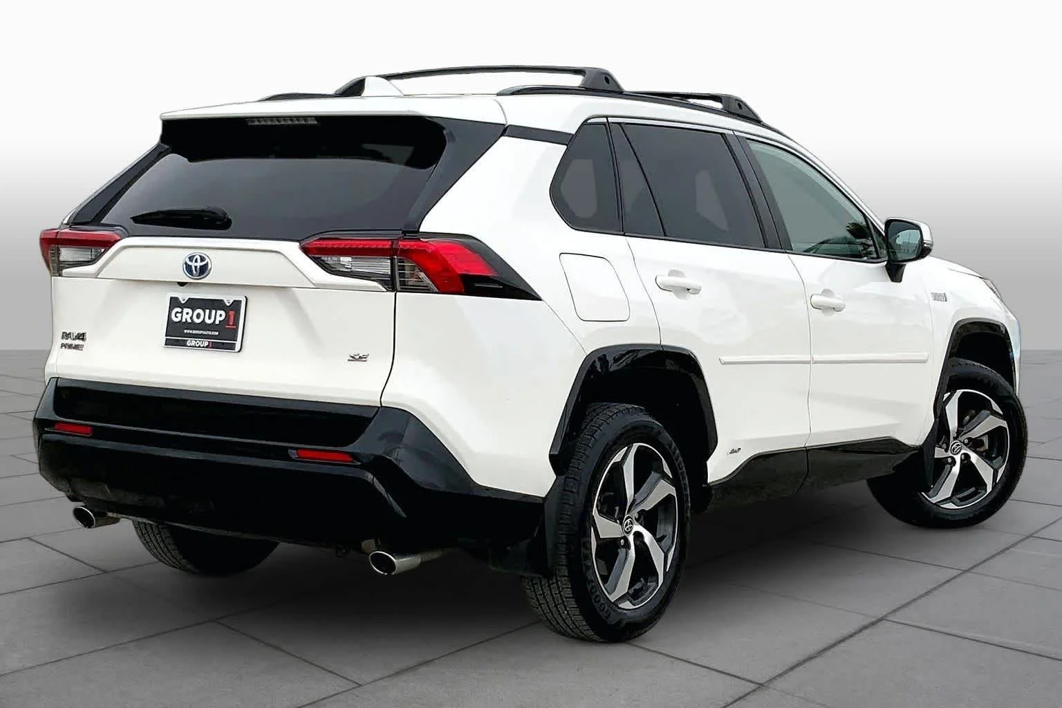 Used 2021 Super White Toyota SE image 13