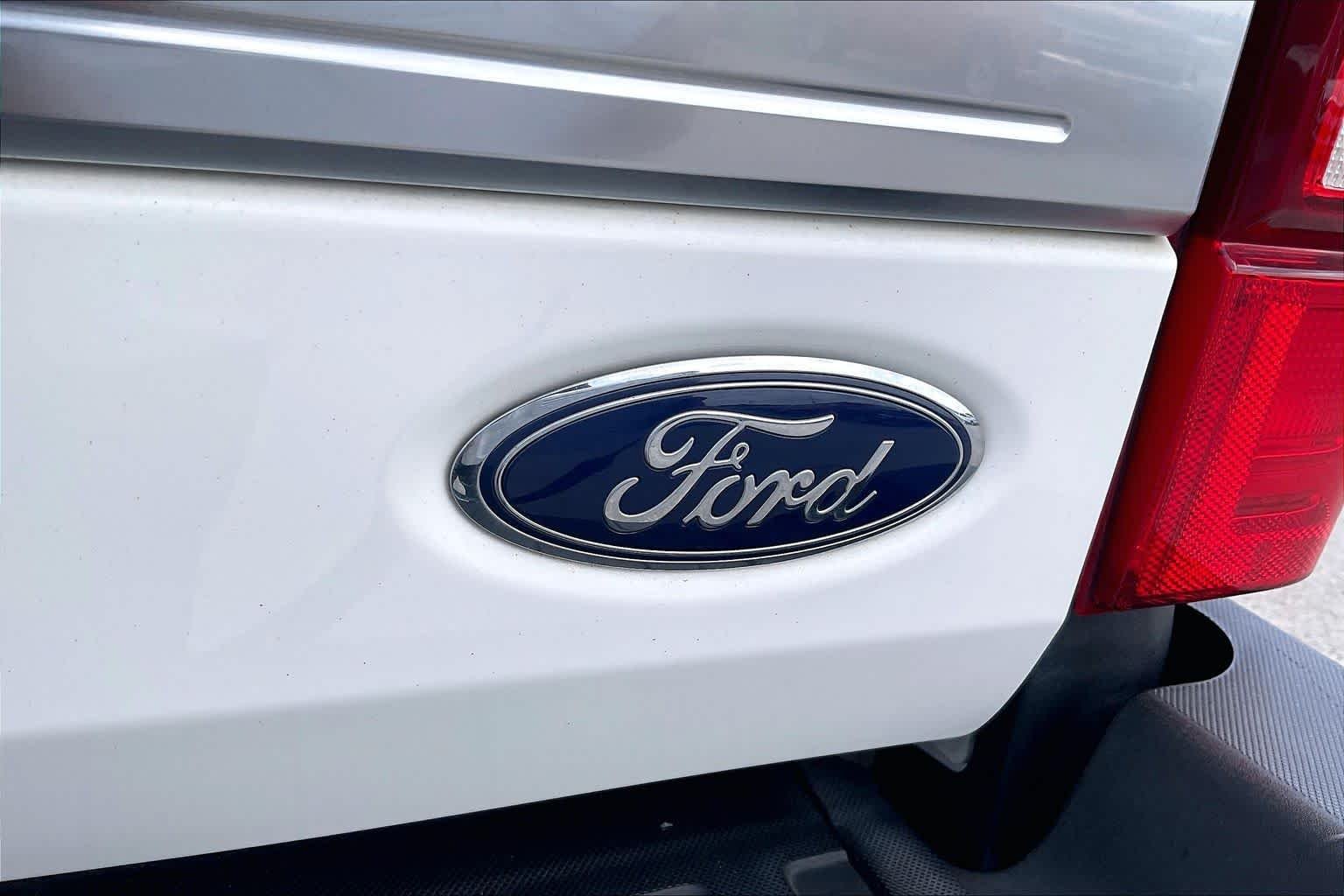 Used 2020 White Ford King Ranch image 30