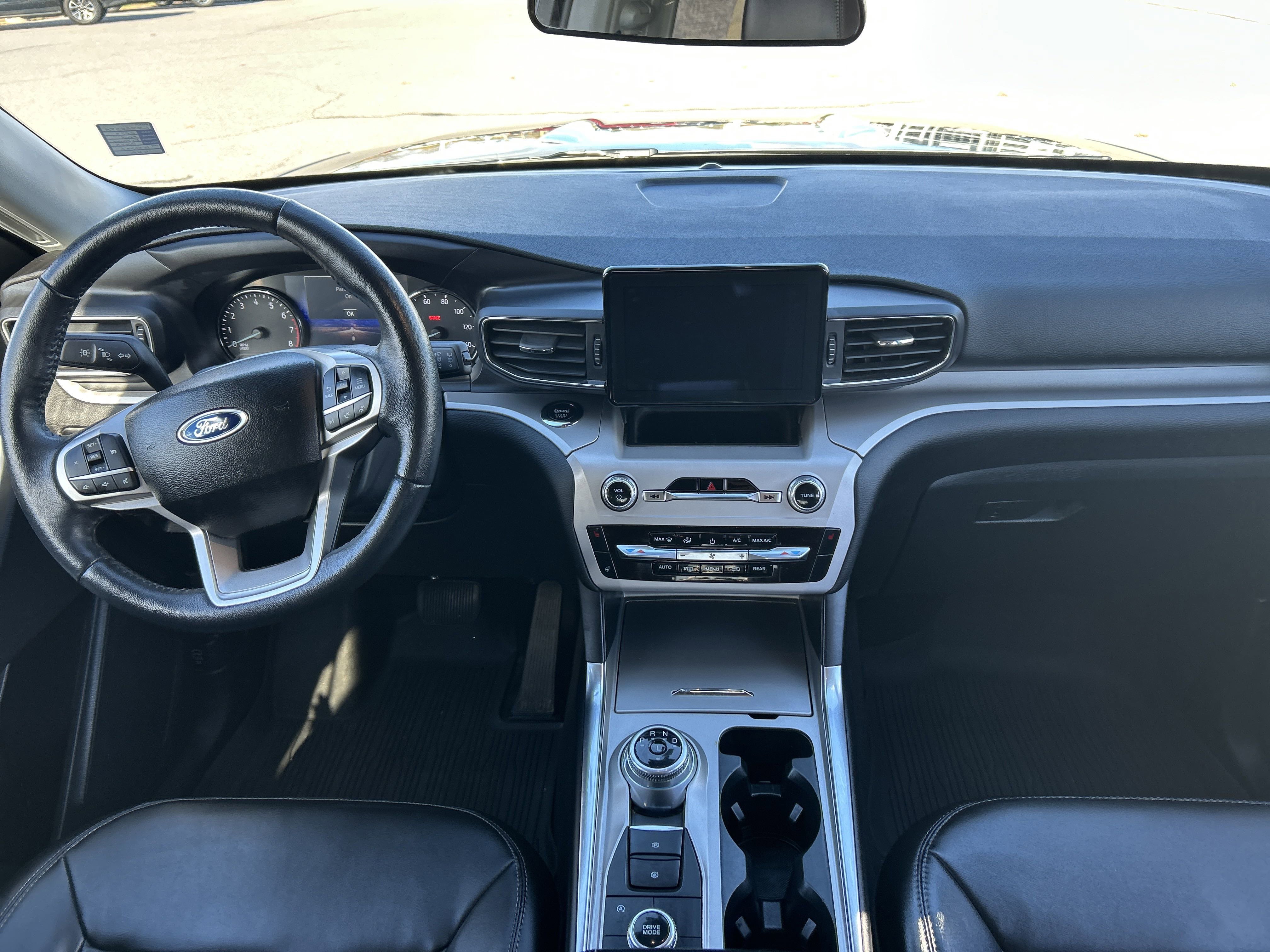 2023 Ford Explorer XLT - Photo 8