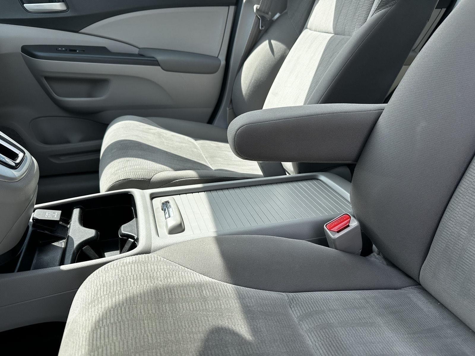 Used 2014 Alabaster Silver Metallic Honda LX image 18