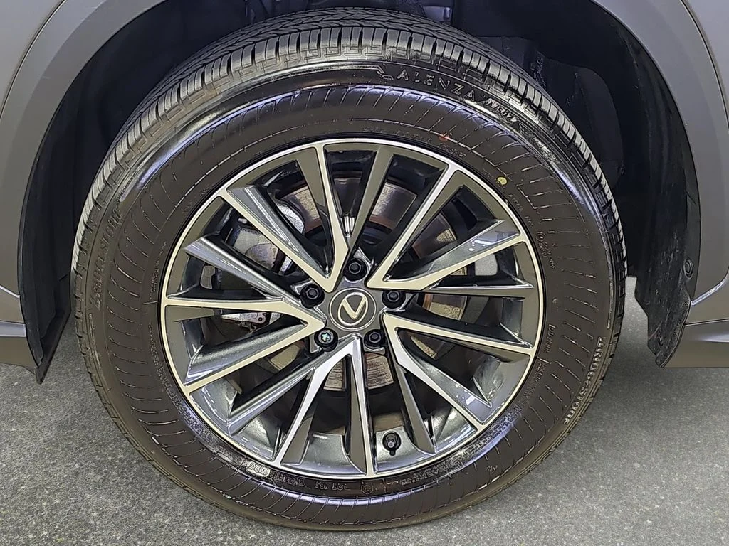 Used 2025 Gray Lexus 350h Premium image 33