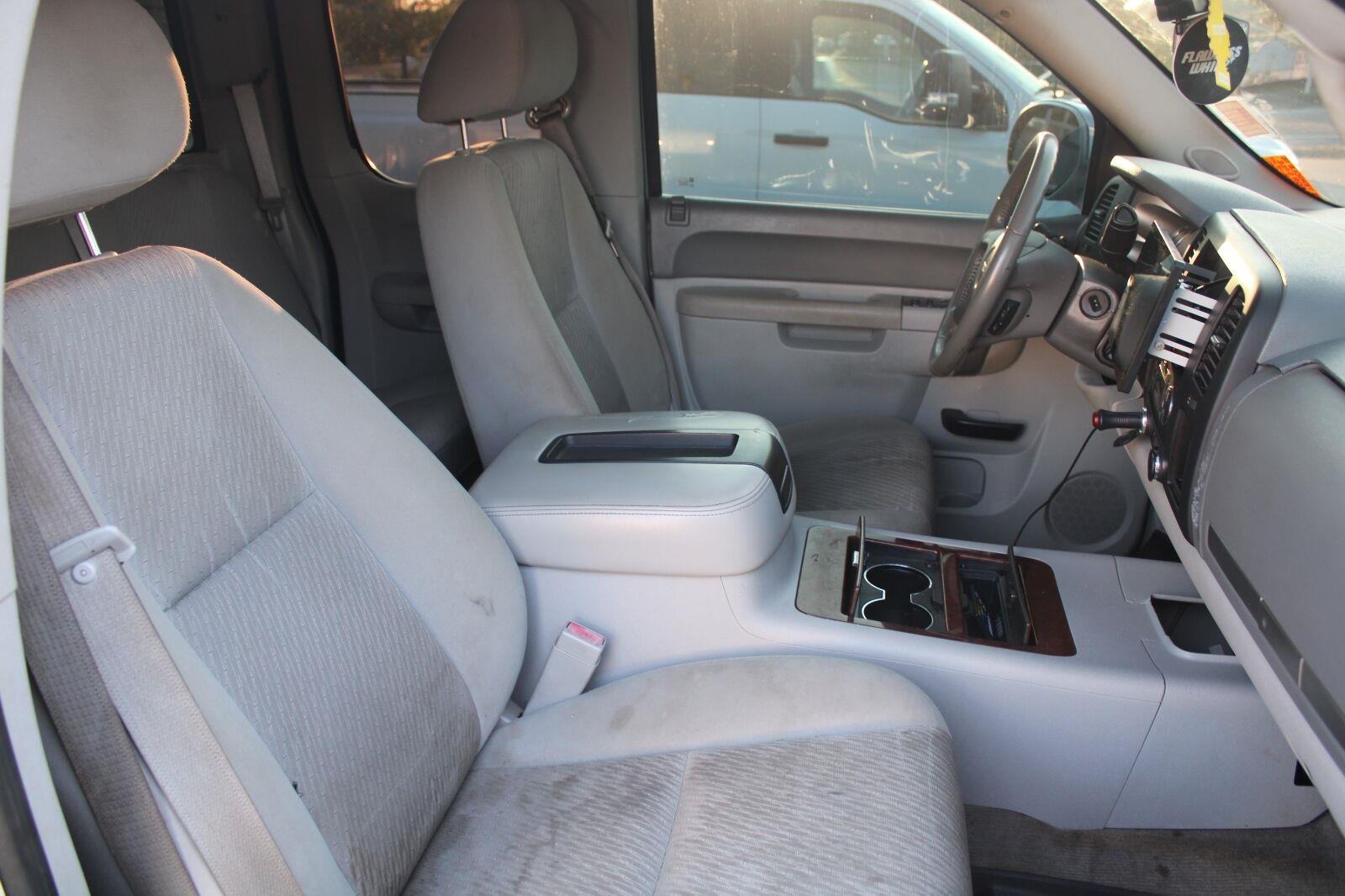 Used 2012 Quicksilver Metallic GMC SLE image 4