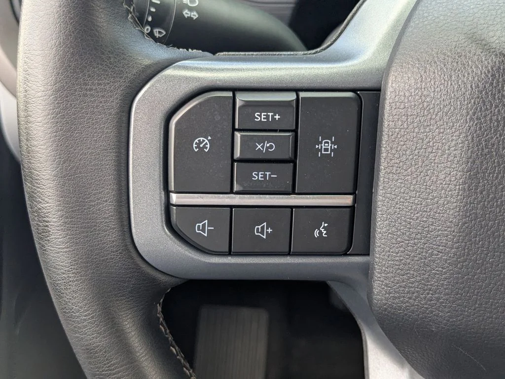 Used 2024 Gray Ford XLT image 25