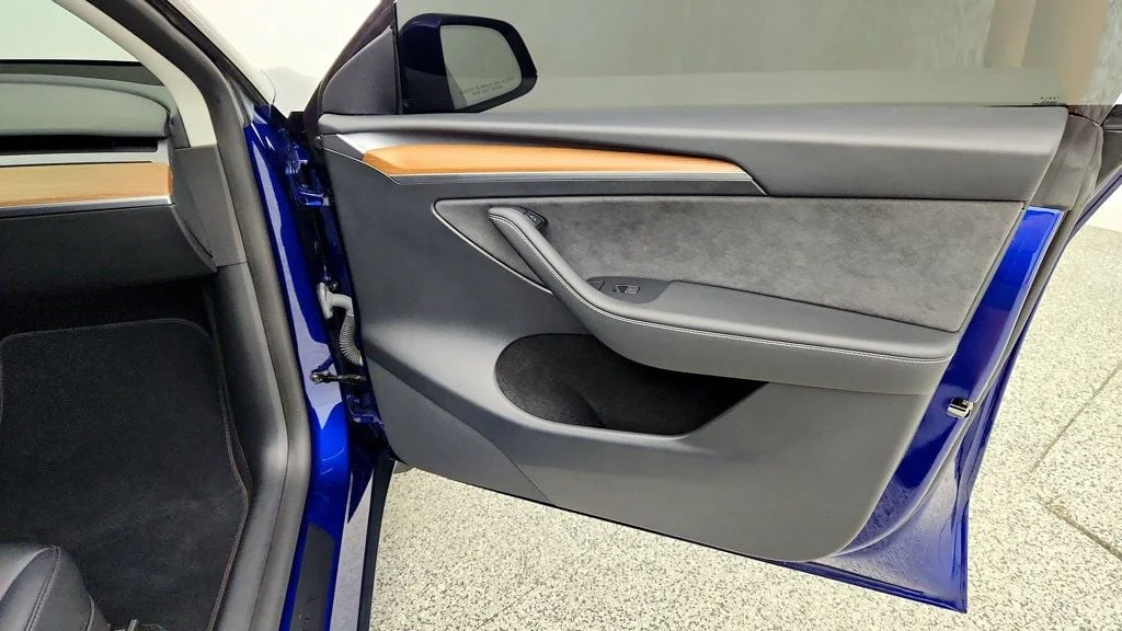 Used 2024 Deep Blue Metallic Tesla Performance AWD image 28