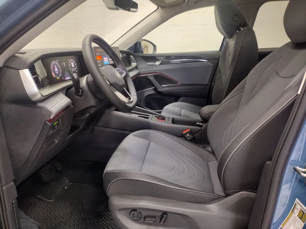 New 2026 Blue Volkswagen 2.0T SE image 24