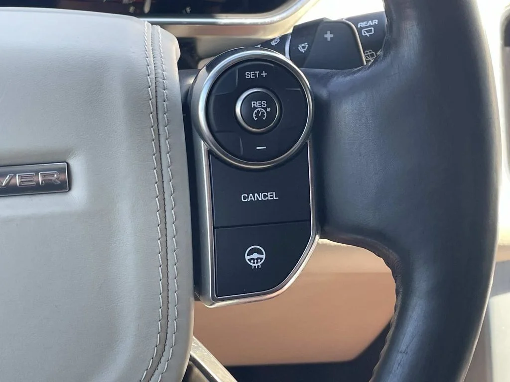 Used 2016 White Land Rover HSE image 27