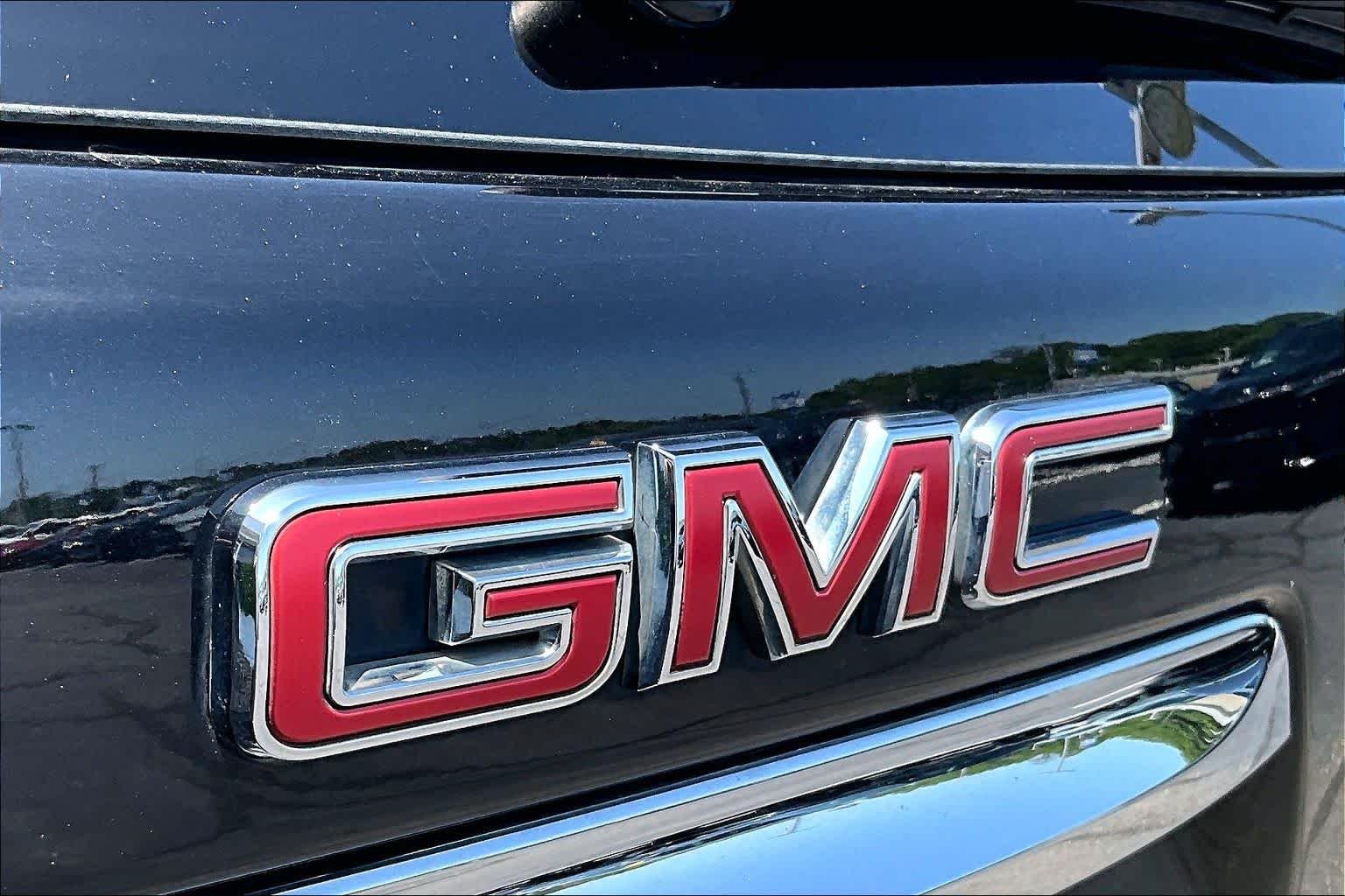 2023 GMC Terrain SLT - Photo 30