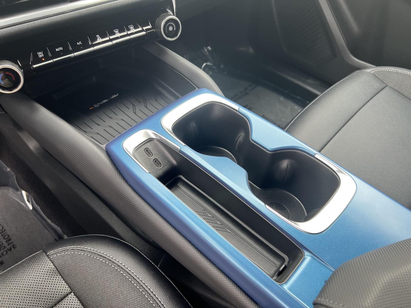 2025 Chevrolet Equinox EV LT - Photo 26