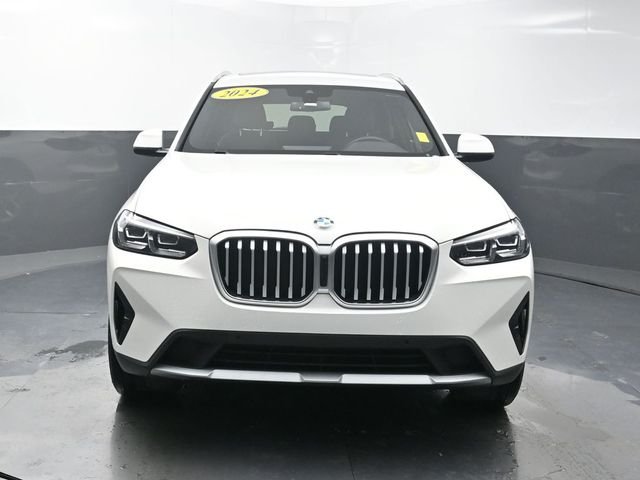 Used 2024 White BMW sDrive30i image 2