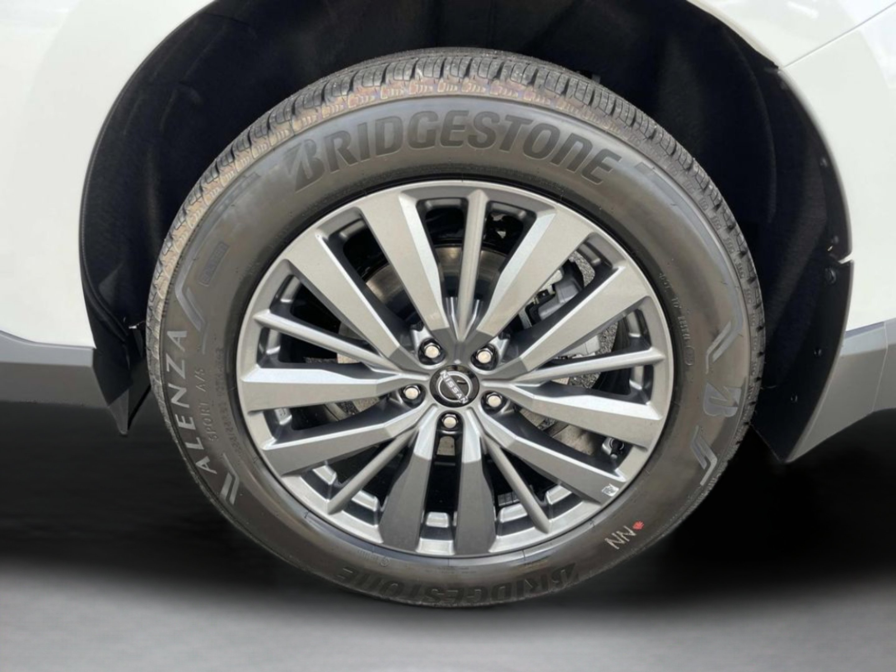 New 2026 Everest White Pearl TriCoat Nissan SL image 29