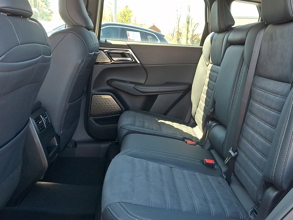 2026 Mitsubishi Outlander SE - Photo 7