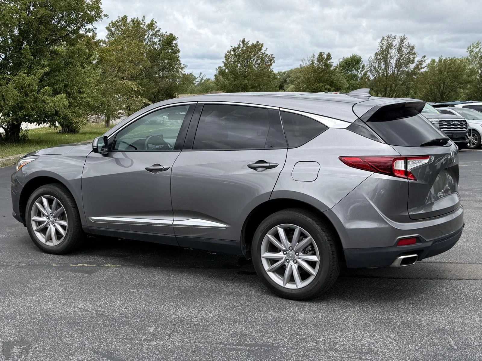 Used 2024 Liquid Carbon Metallic Acura  image 5