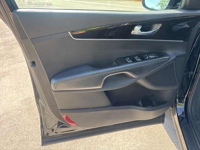 Used 2020 Black Kia LX image 17