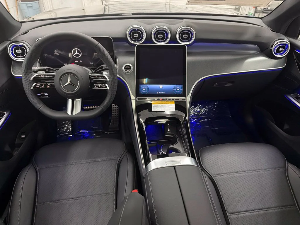 New 2027 Black Mercedes-Benz GLC 300 Coupe image 25