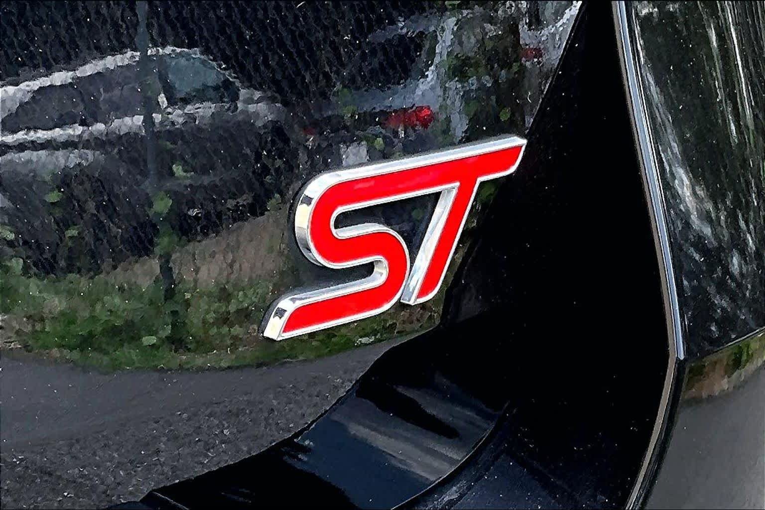 Used 2020 Agate Black Metallic Ford ST image 18