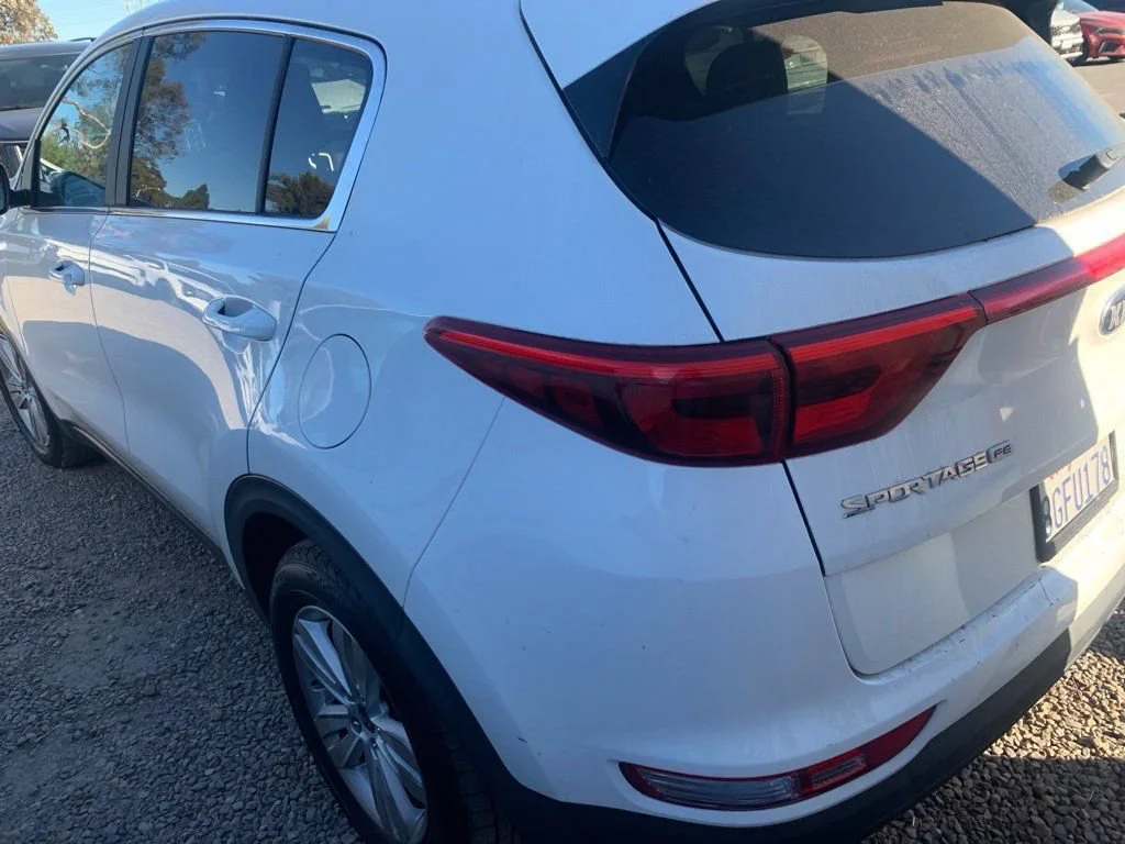 Used 2019 White Kia LX image 7