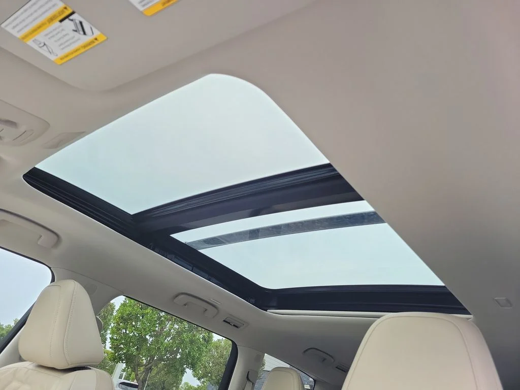 New 2026 White Nissan Platinum Reserve image 22