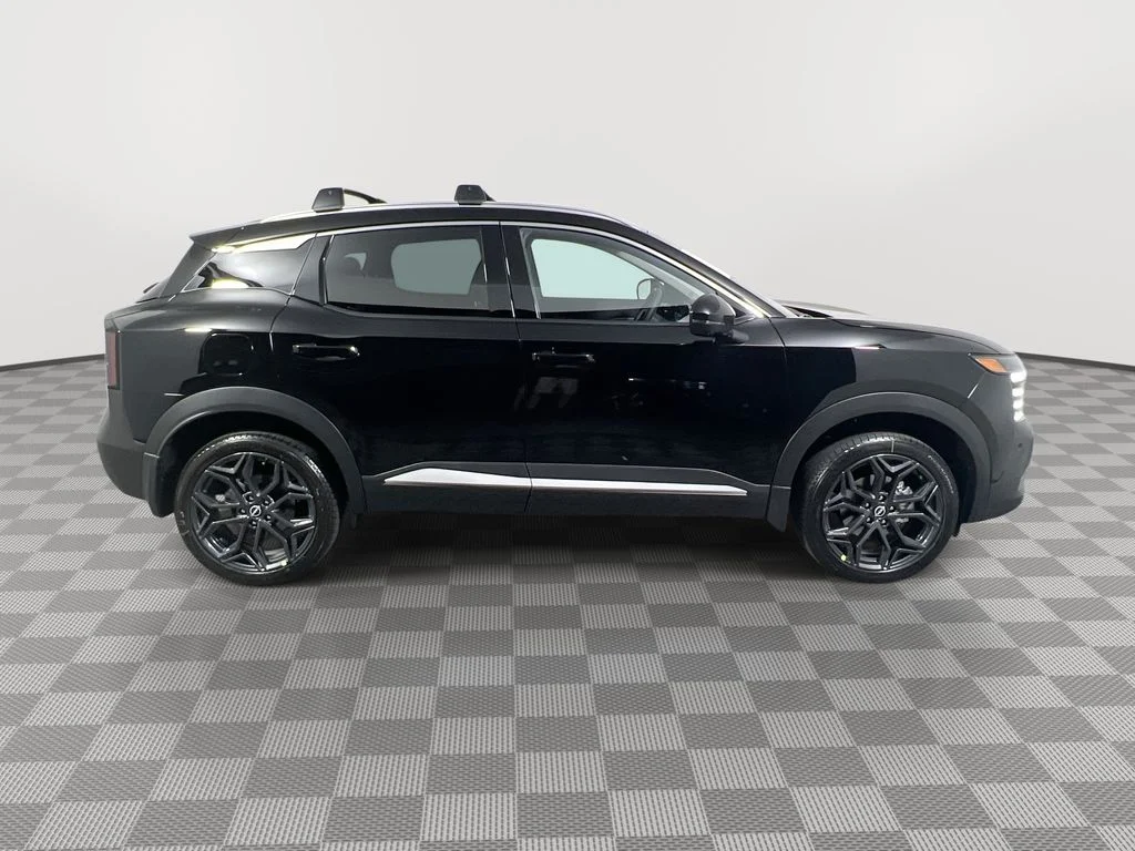 2026 Nissan KICKS SR - Photo 9