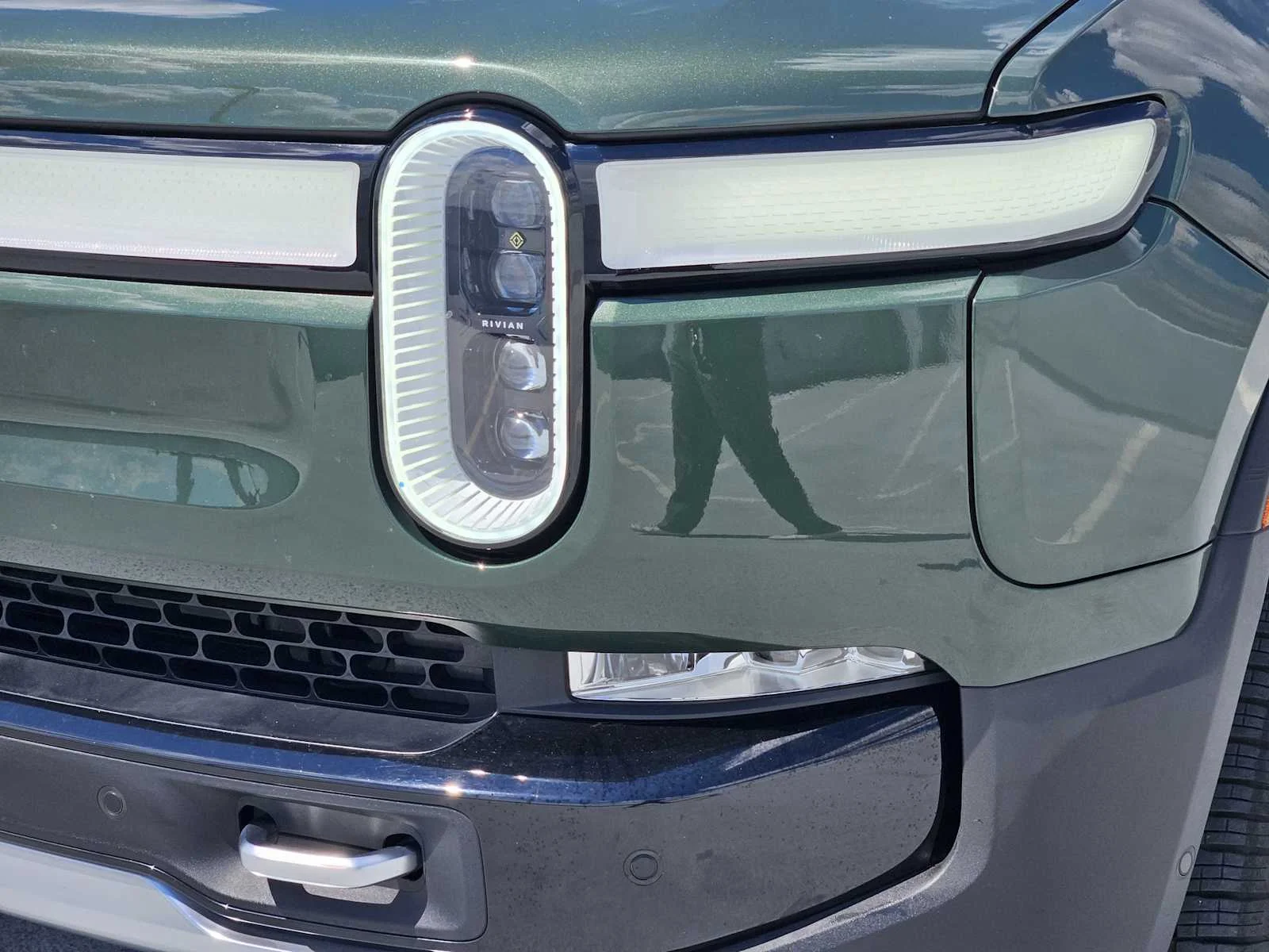Used 2023 Forest Green Rivian Adventure image 8